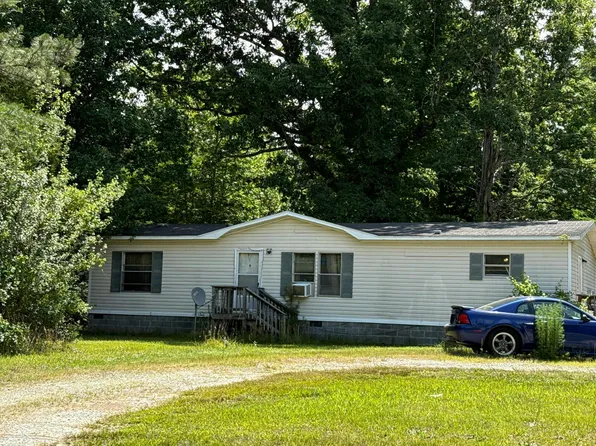 1365 Tidewater Trl, Jamaica, VA 23079