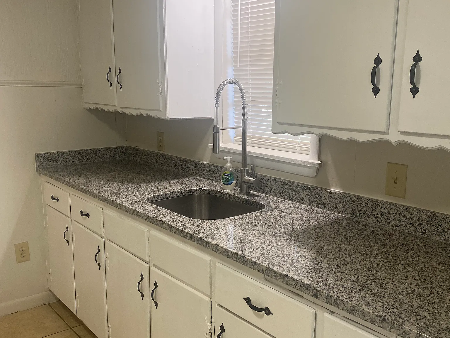 2 bed, 1000 sqft, $1,200 — Photo 4