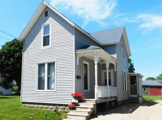 282 3rd St, Manistee, MI 49660