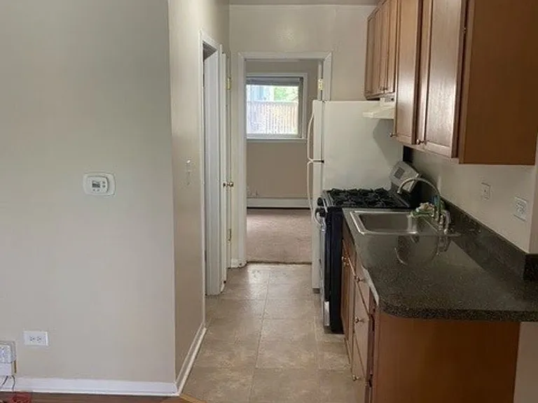 162 N Humphrey Ave — Photo 1