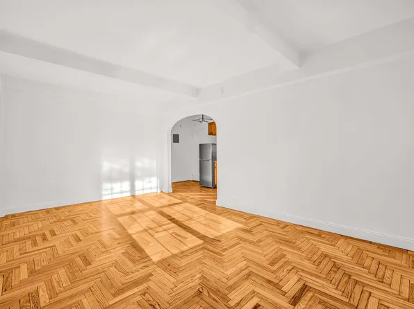 245 East 11th Street image 3 of 15