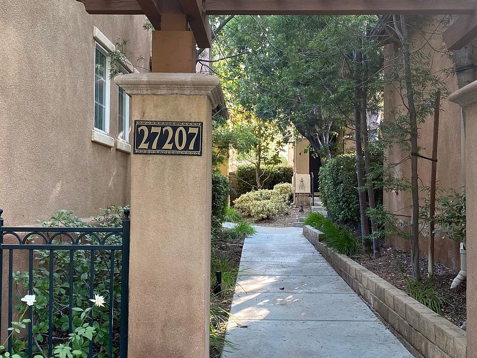1st image of 27207 Valderrama Dr