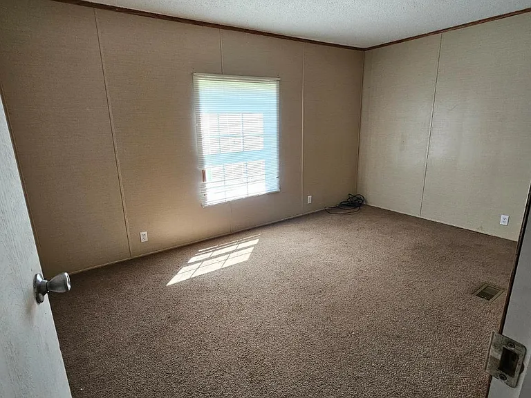 Unit Photo