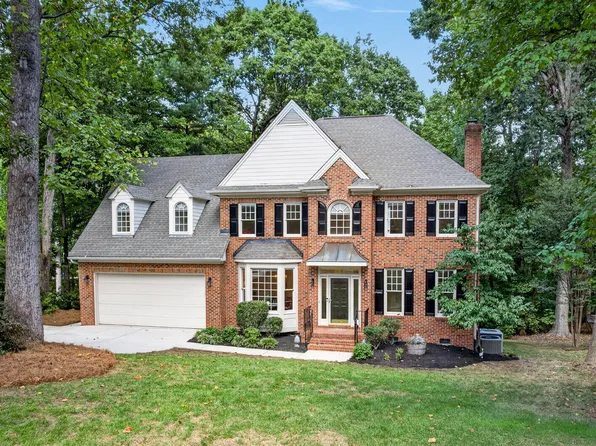 109 Morninghills Ct, Cary, NC 27518