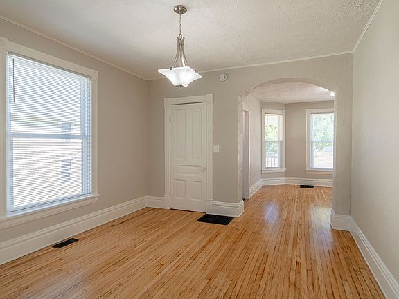 2nd image of 258 Quimby St NE #01