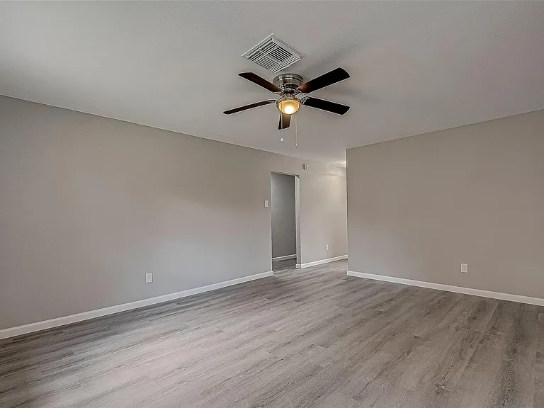 8619 Valley Meadow Dr — Photo 16