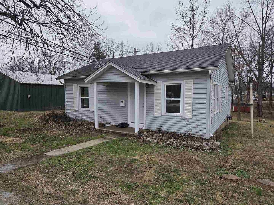 1st image of 107 W Carpenter St