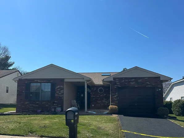 27 Coventry Terrace, Marlboro, NJ 07746