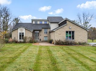 3682 Oak Park Dr, Saline, MI 48176