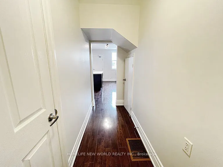 3 Roblocke Ave #MAIN — Photo 7