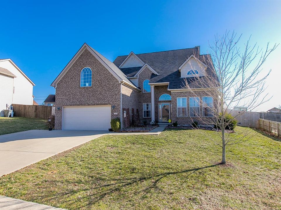 1st image of 204 Thames Cir