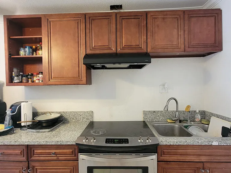 8271 Winterwood Ave — Photo 3