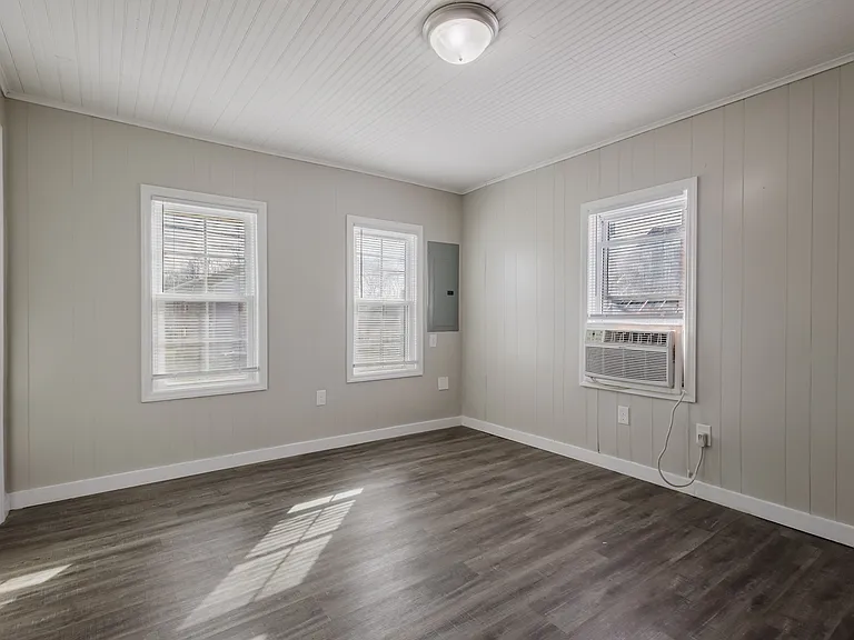 245 Evansdale Ave — Photo 13