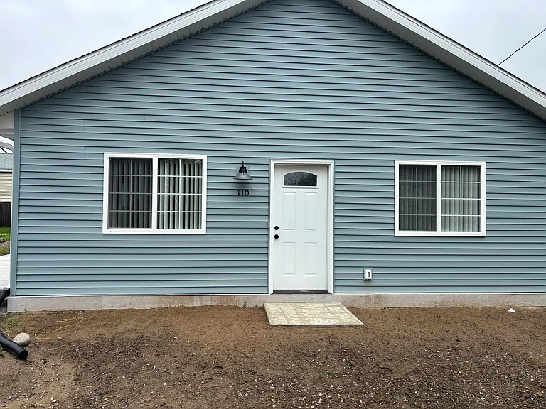 110 Grant St — Photo 1