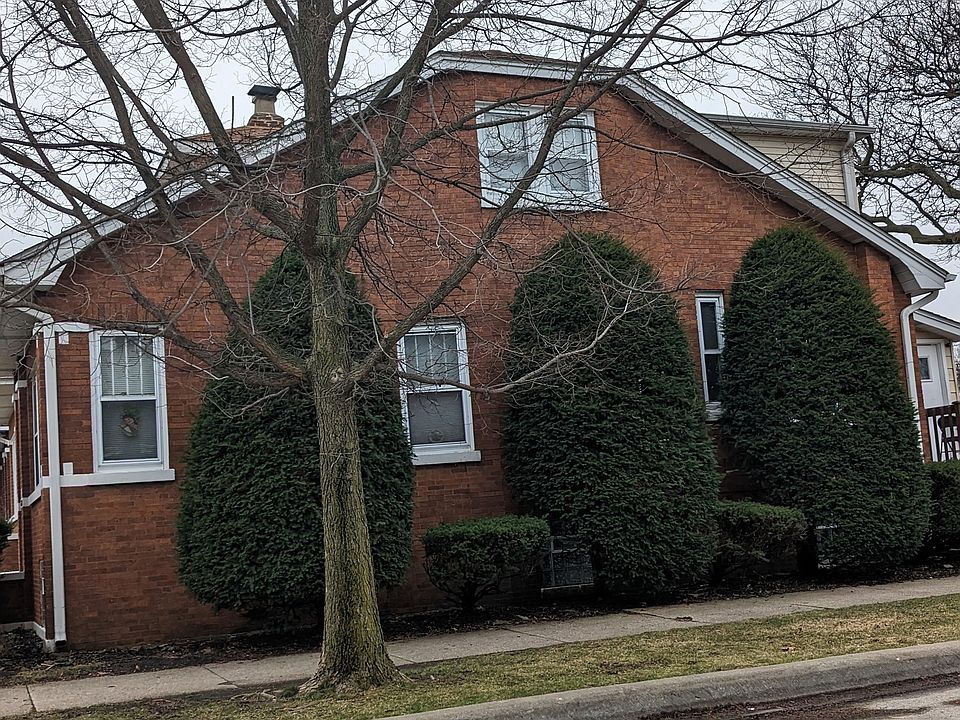 2nd image of 5358 N Ludlam Ave