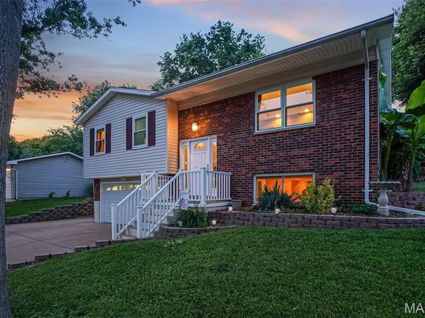 1809 Partridge Dr, Imperial, MO 63052