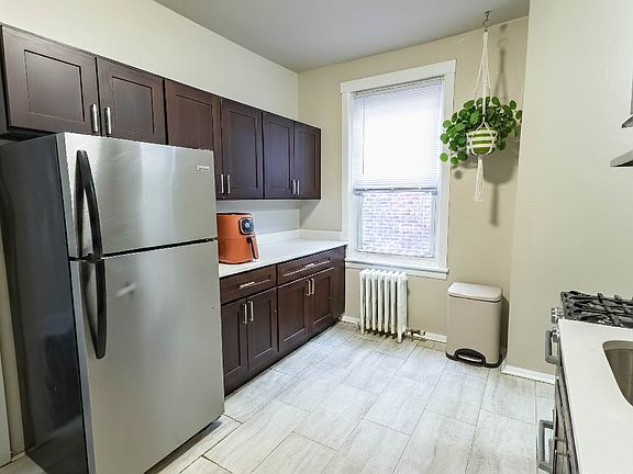 3rd image of 4031 Locust St #3