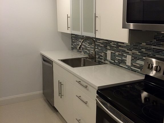 4th image of 20335 N Country Club Dr Penthouse 6