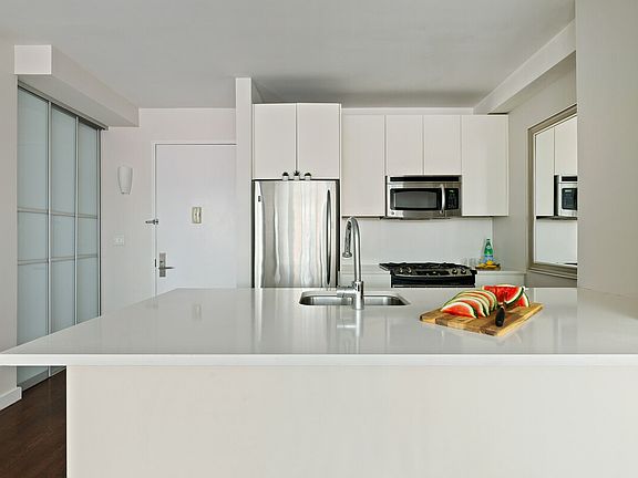 4th image of 189 Schermerhorn St APT 3J