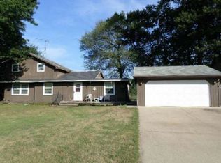 22365 Pine Lake Rd, Battle Creek, MI 49014