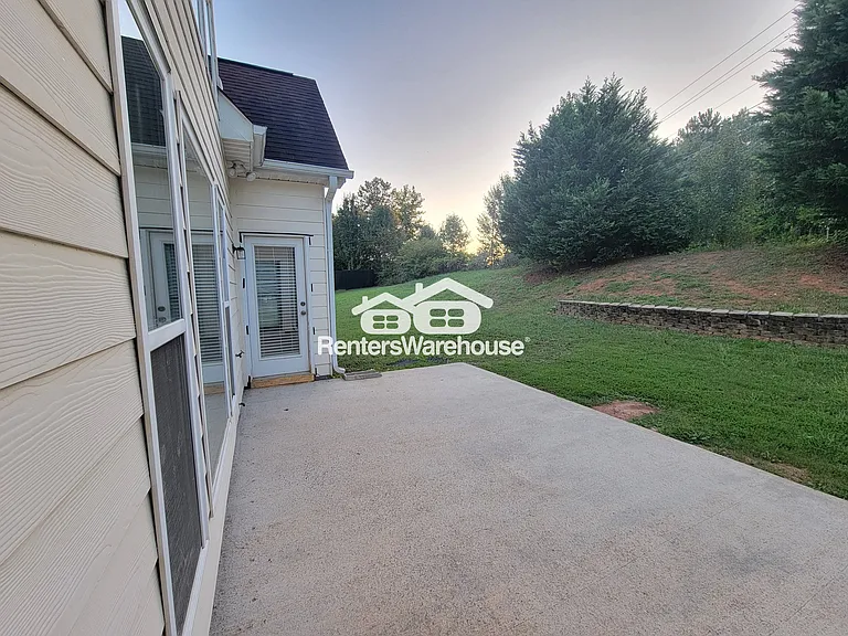 1025 Rowanshyre Cir — Photo 38