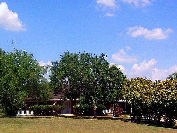 Home features split floor plan with 3 BR and 3 full baths