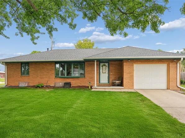 1604 W 3rd Ave, Indianola, IA 50125