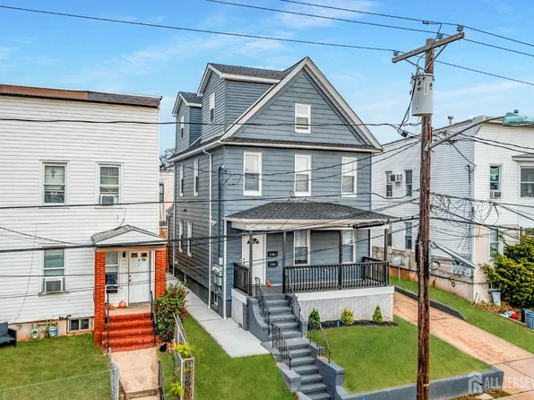 42 Fitch St, Carteret, NJ 07008
