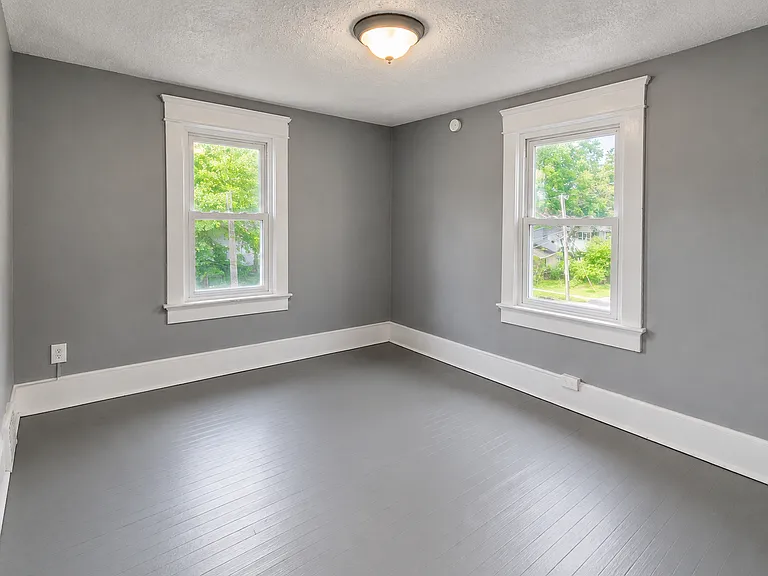 1400 Pondview Ave — Photo 9
