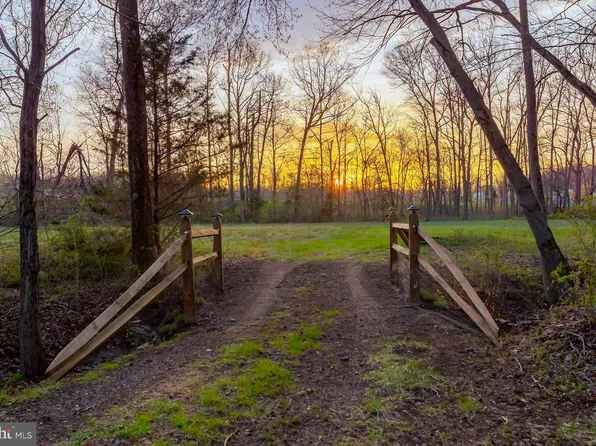 121 Moods Rd, Mullica Hill, NJ 08062