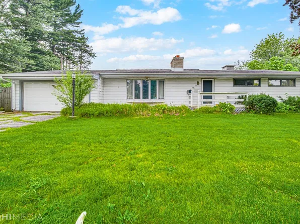 1228 Lincoln St, Hobart, IN 46342