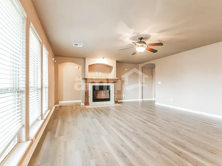 1628 E Edgewater St S — Photo 5