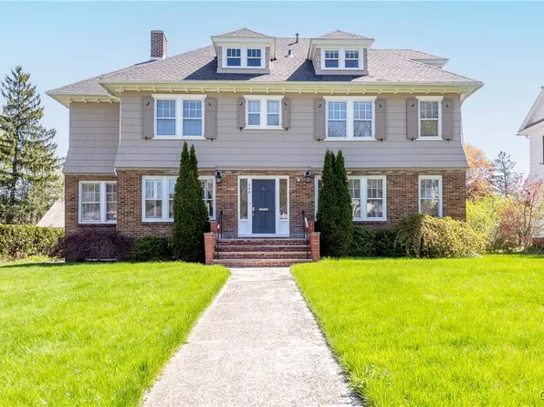 248 Brattle Rd, Syracuse, NY 13203