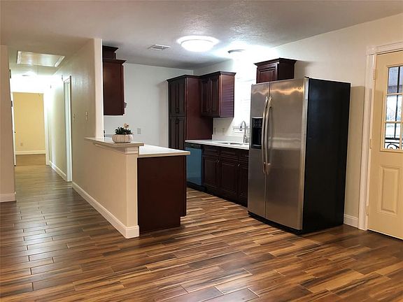 4th image of 10670 Norton Dr