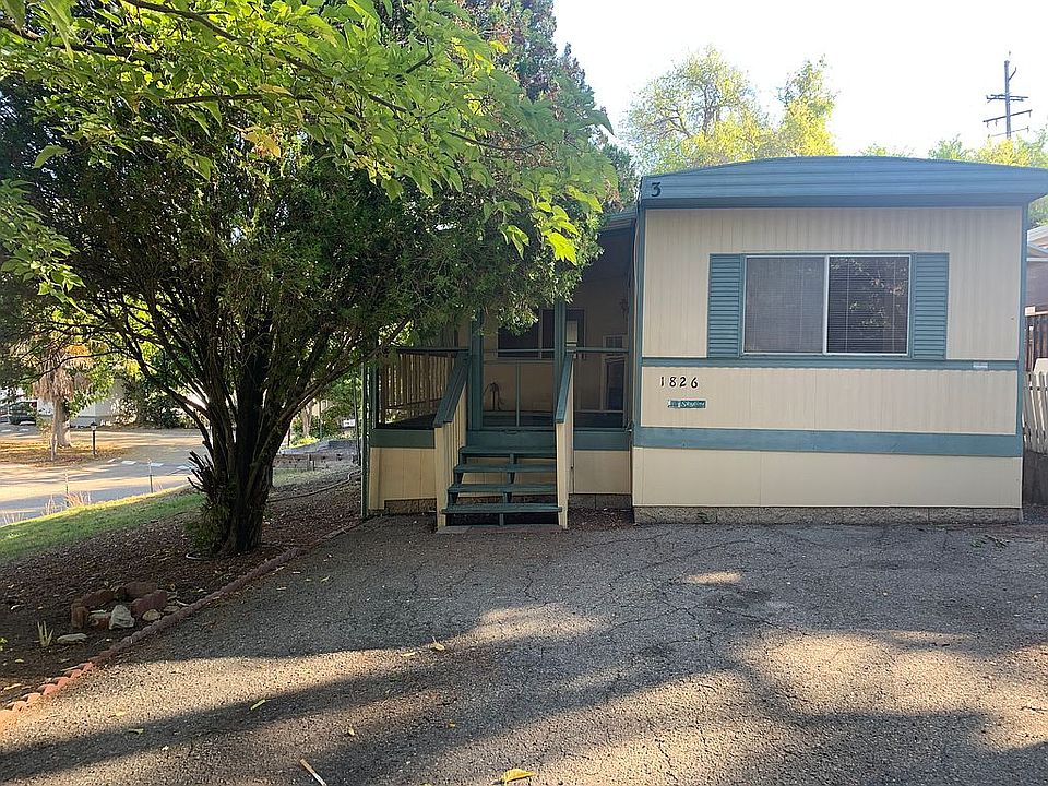 2 car driveway in front