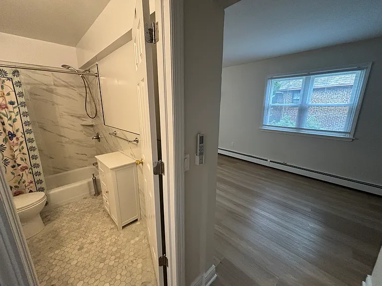 76 Florence St #1 — Photo 10
