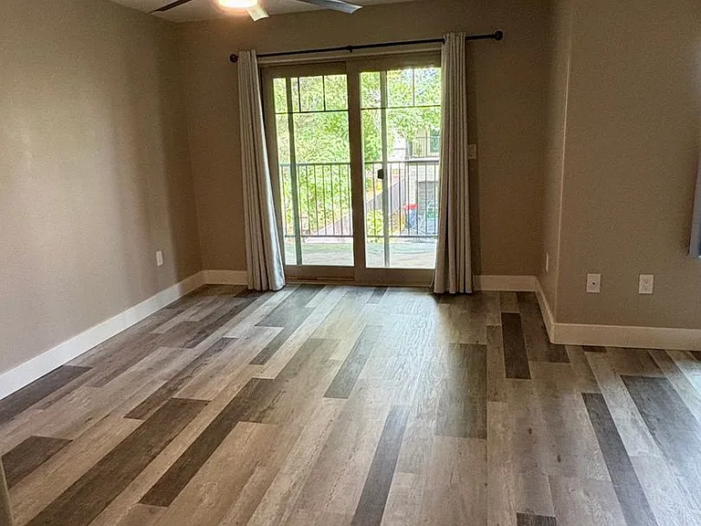 283 Tyler Ave — Photo 12