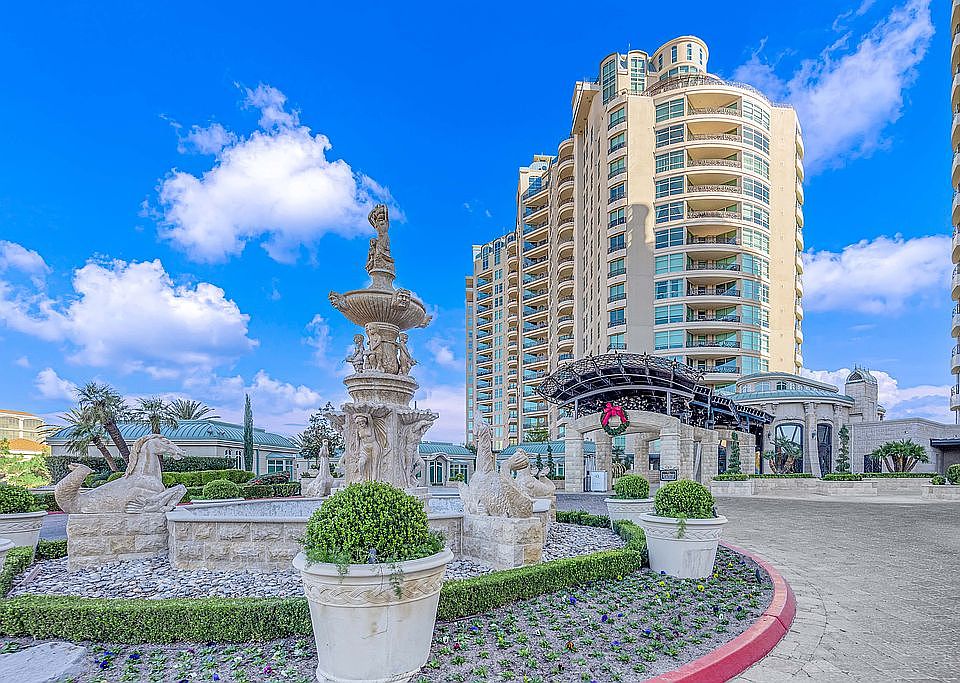 1st image of 9101 Alta Dr Unit 306