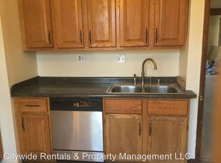 517 N 32nd St, Milwaukee, WI 53208