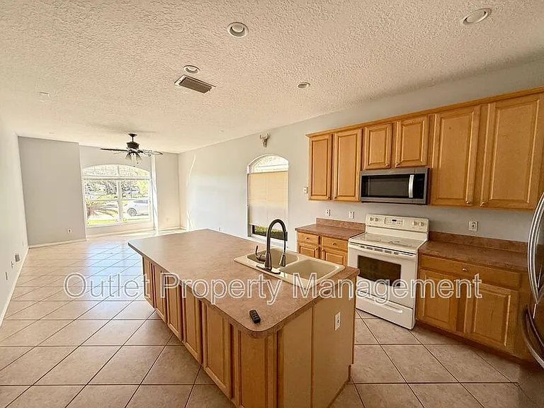 112 Peregrine Ct — Photo 13