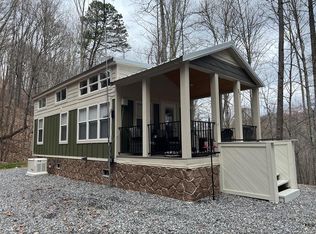 17 Lost Arrow Ln, Whittier, NC 28789