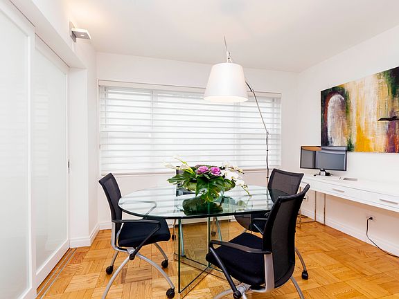 4th image of 100 W 57th St APT 12F