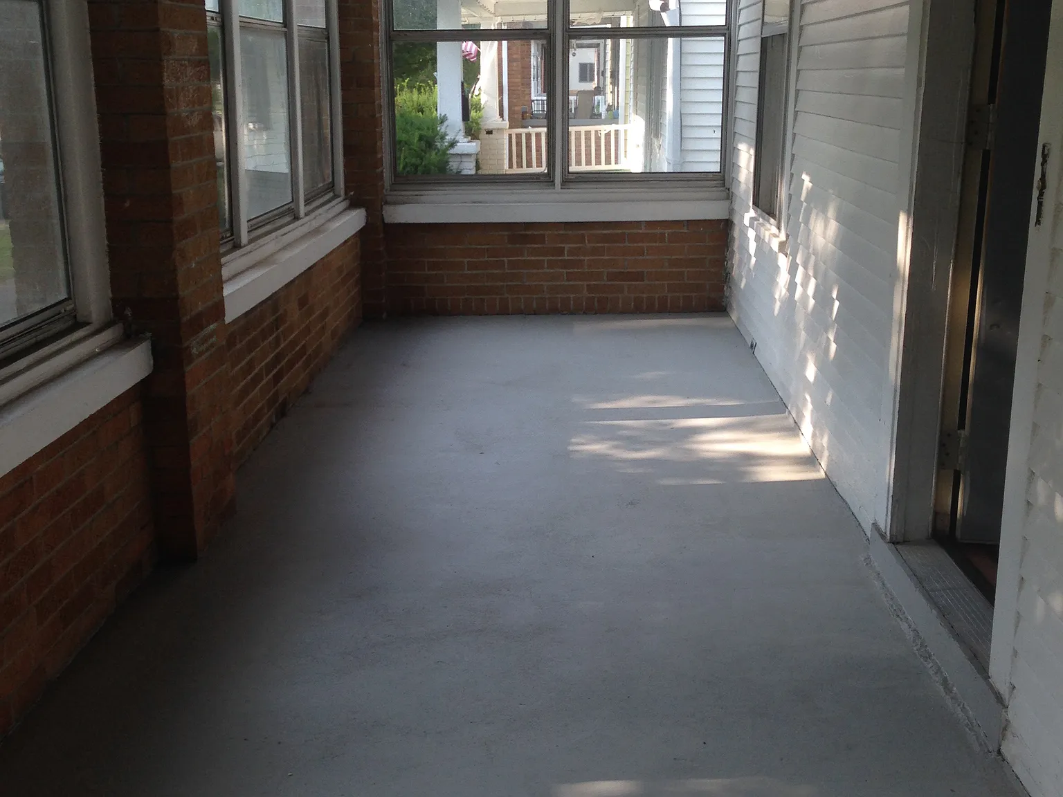3 bed, 1.5 bath, 1500 sqft, $2,100 — Photo 2