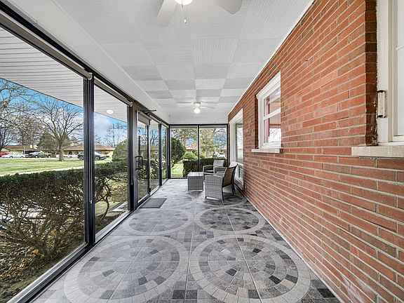 5th image of 20580 Bensley Ave
