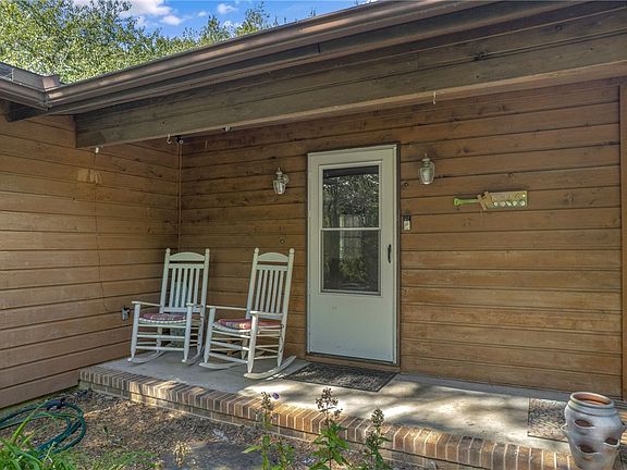 4th image of 271 Issaqueena Dr