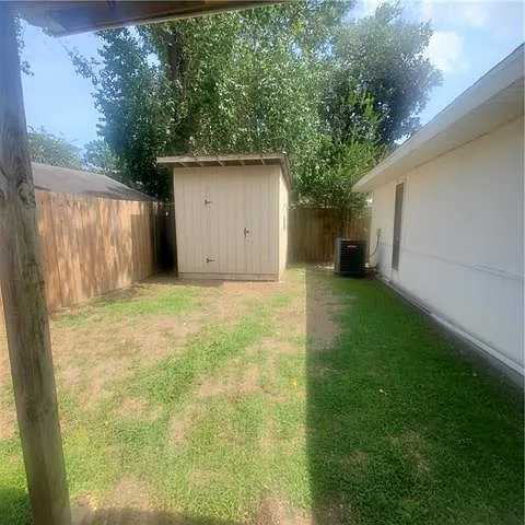 812 N Lake Verret Ct — Photo 17