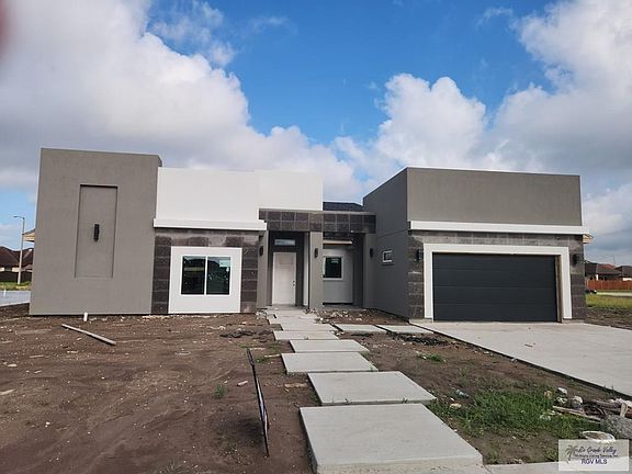 2nd image of 6217 King Palm Loop