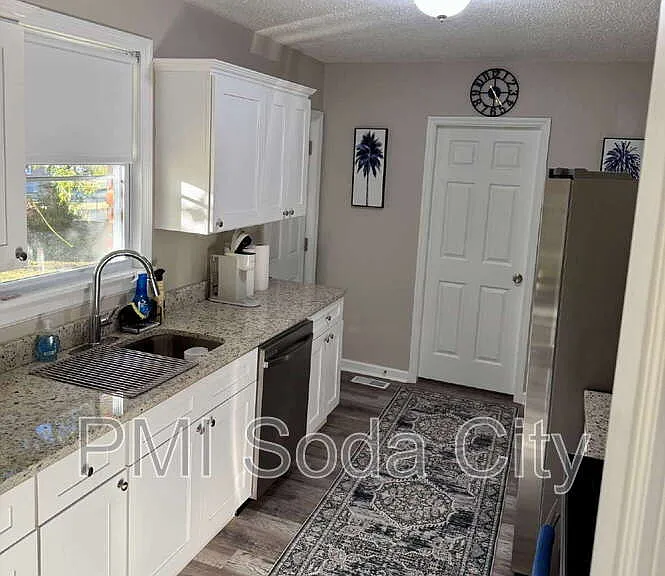 3615 Truman St — Photo 19
