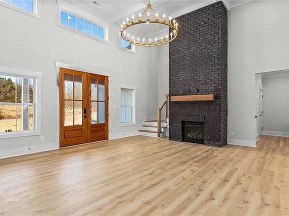 3rd image of 3714 Beroth Cir
