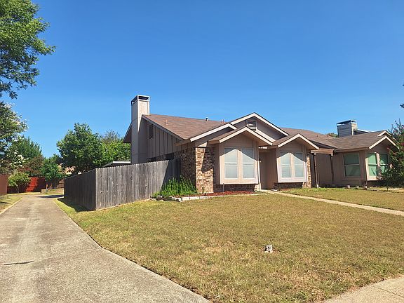 2nd image of 3946 Queens Ct